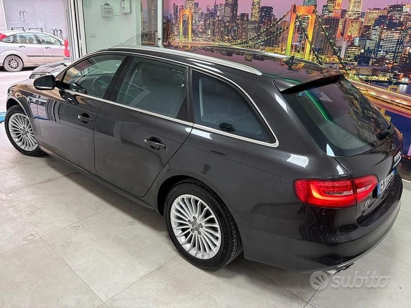 Begagnad Audi A4 S-Line 177 HK (130 kW) 2013 Svart Kombi