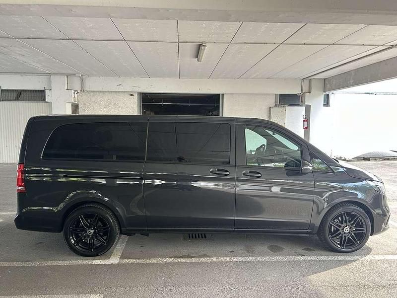 Usata Mercedes V300 237 CV (174 kW) 2022 Monovolume