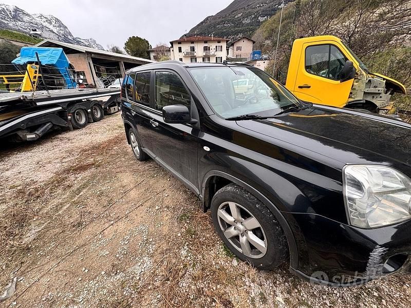 Usata Nissan X-Trail 173 CV (127 kW) 2007 Nero SUV