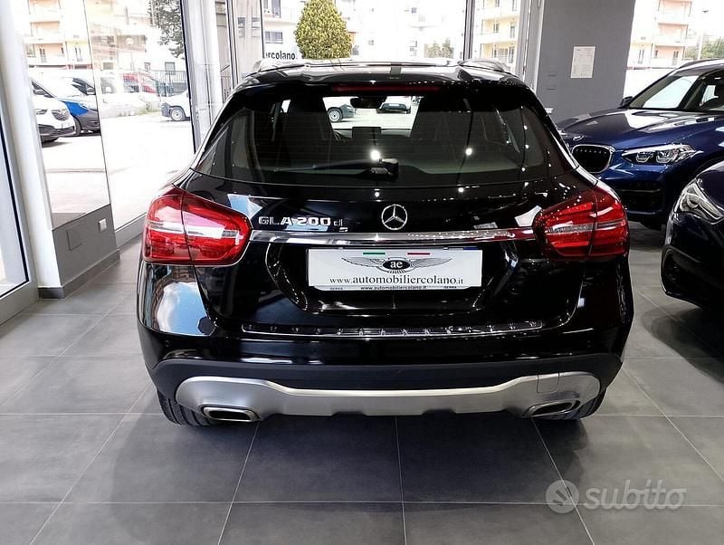 Usata Mercedes GLA200 Premium 136 CV (100 kW) 2018 Nero SUV