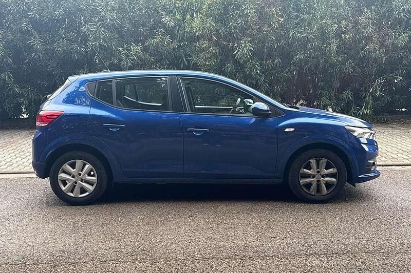 Usata Dacia Sandero Expression 101 CV (74 kW) 2023 Blu Utilitaria