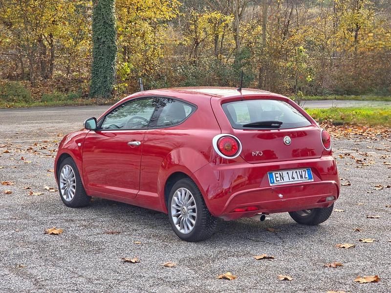 Usata Alfa Romeo MiTo Progression 70 CV (51 kW) 2012 Rosso Utilitaria