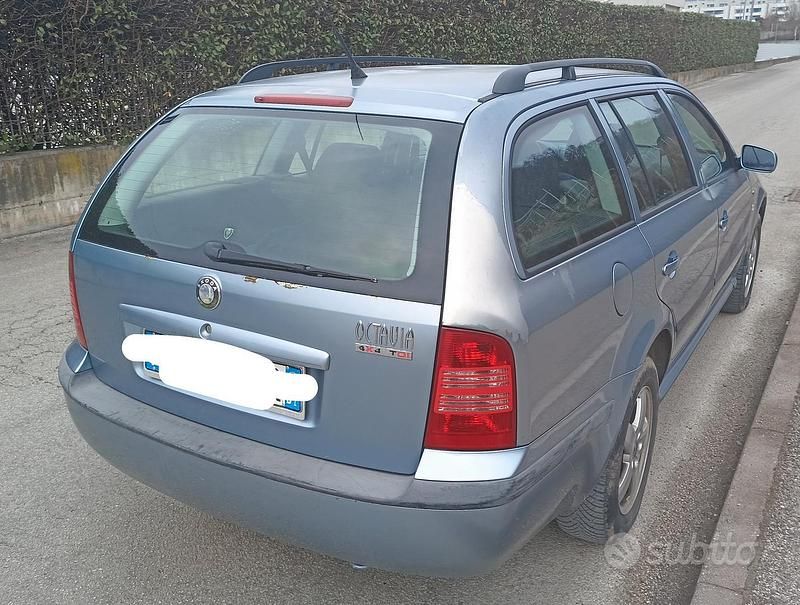 Usata Skoda Octavia 2002 Grigio Station wagon