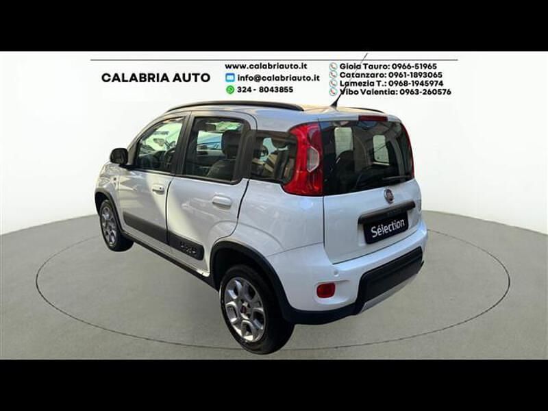Usata Fiat Panda 4x4 S 75 CV (55 kW) 2014 Bianco Utilitaria