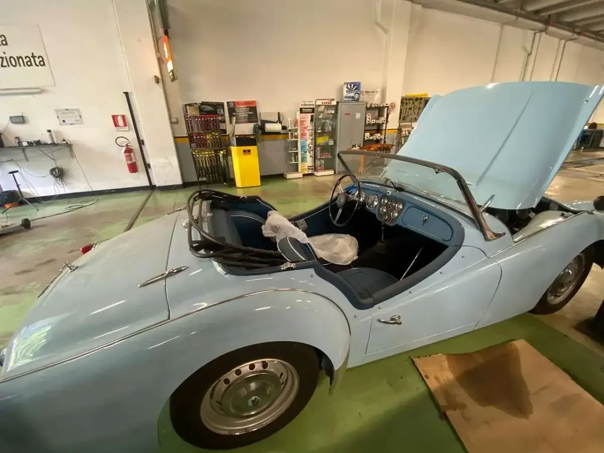 Usata Triumph TR3 90 CV (66 kW) 1959 Blu/azzurro Cabrio