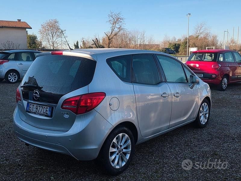 Usata Opel Meriva Cosmo 95 CV (69 kW) 2014 Grigio Monovolume