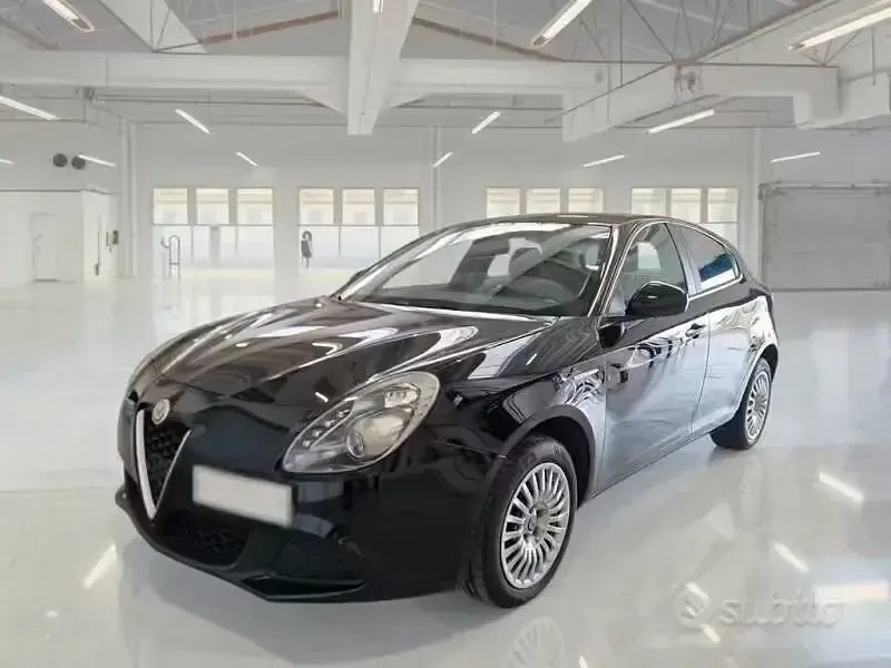 Usata Alfa Romeo Giulietta Tech Edition 120 CV (88 kW) 2020 Nero Utilitaria