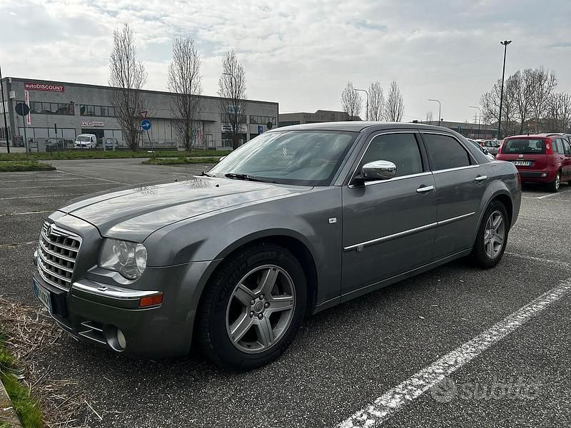 Usata Chrysler 300C 218 CV (160 kW) 2009 Grigio Berlina
