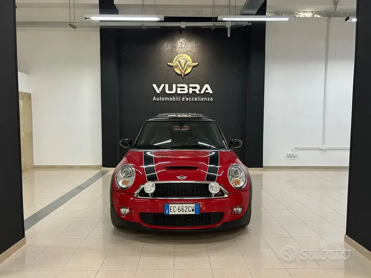 Usata Mini Cooper S 184 CV (135 kW) 2010 Rosso Utilitaria