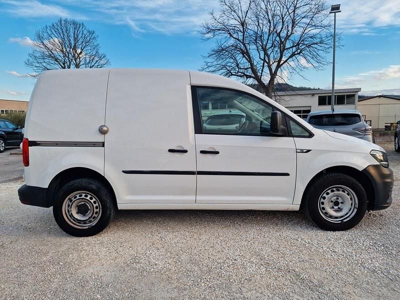 Usata VW Caddy Business 110 CV (80 kW) 2018 Bianco Monovolume