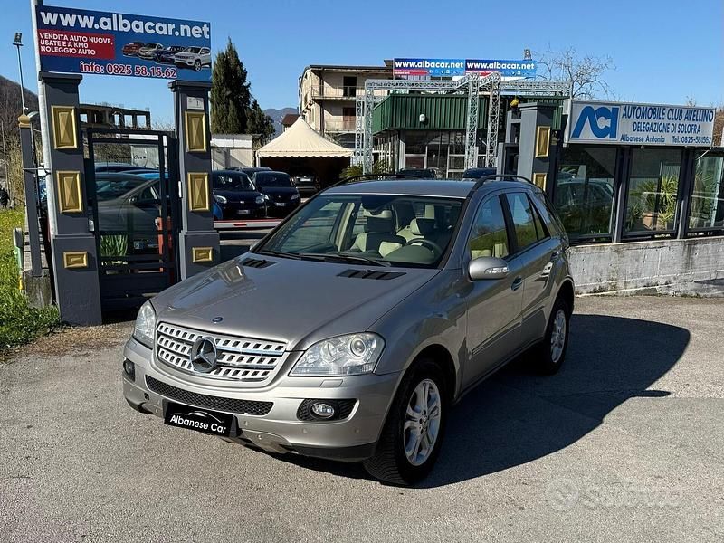 Usata Mercedes ML320 224 CV (164 kW) 2007 Nero SUV
