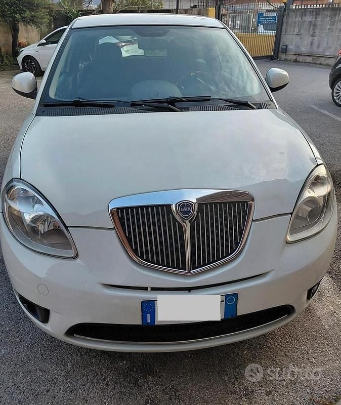 Usata Lancia Ypsilon 2010 Bianco Utilitaria