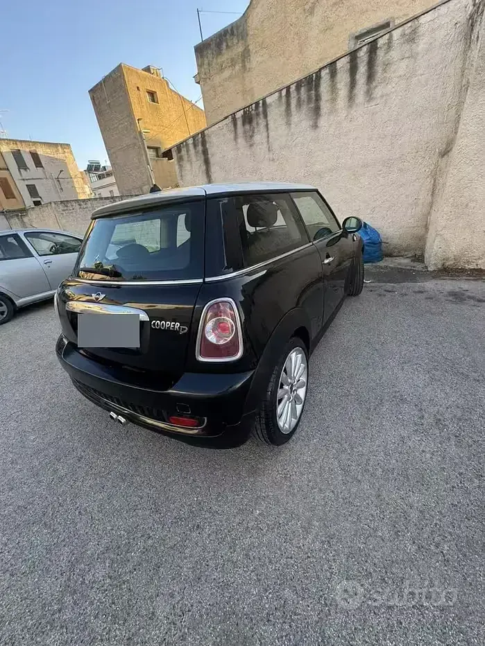 Usata Mini Cooper D 112 CV (82 kW) 2013 Nero Utilitaria