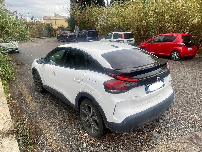 Usata Citroën e-C4 Shine 100 kW (136 CV) 2022 Bianco Berlina