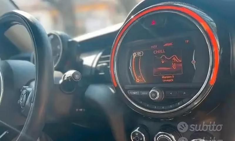 Usata Mini Cooper D 105 CV (77 kW) 2017 Blu Utilitaria