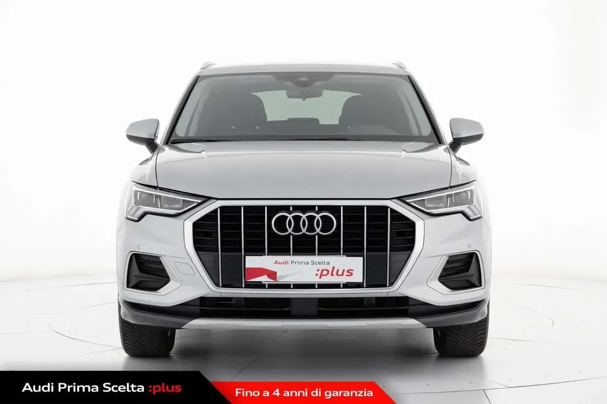 Usata Audi Q2 Advanced 150 CV (110 kW) 2025 Argento SUV