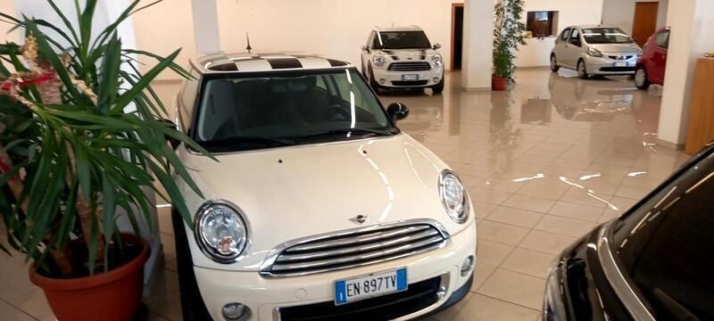 Usata Mini Cooper D 89 CV (65 kW) 2012 Bianco Utilitaria