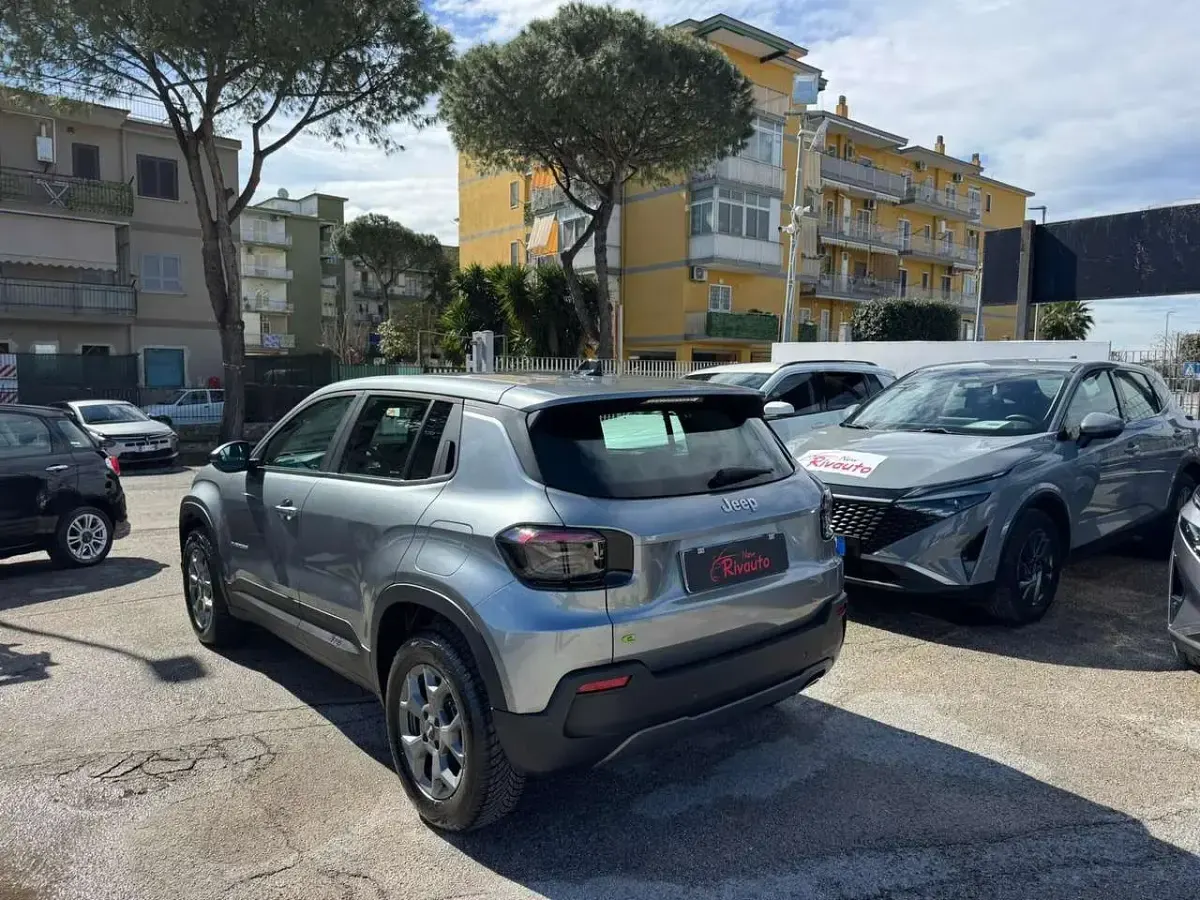 Usata Jeep Avenger Altitude 101 CV (74 kW) 2024 Grigio SUV