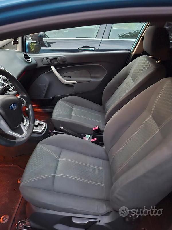Usata Ford Fiesta 2010 Blu Utilitaria
