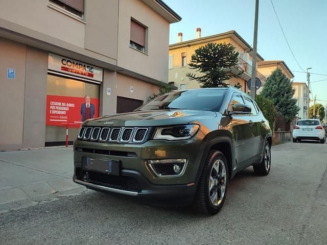 Usata Jeep Compass Limited 140 CV (102 kW) 2019 Verde SUV