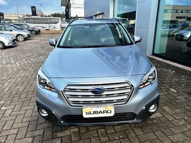 Usata Subaru Outback 150 CV (110 kW) 2015 Argento Station wagon