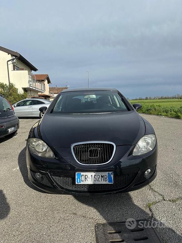 Occasion Seat Leon 105 ch (77 kW) 2007 Noir Citadine