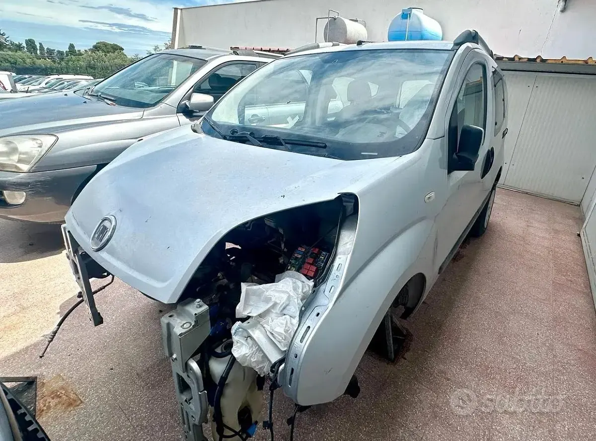 Usata Fiat Qubo Dynamic 75 CV (55 kW) 2011 Grigio Monovolume