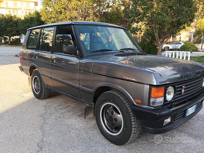 Usata Land Rover Range Rover Classic Vogue SE 173 CV (127 kW) 1991 Grigio Berlina