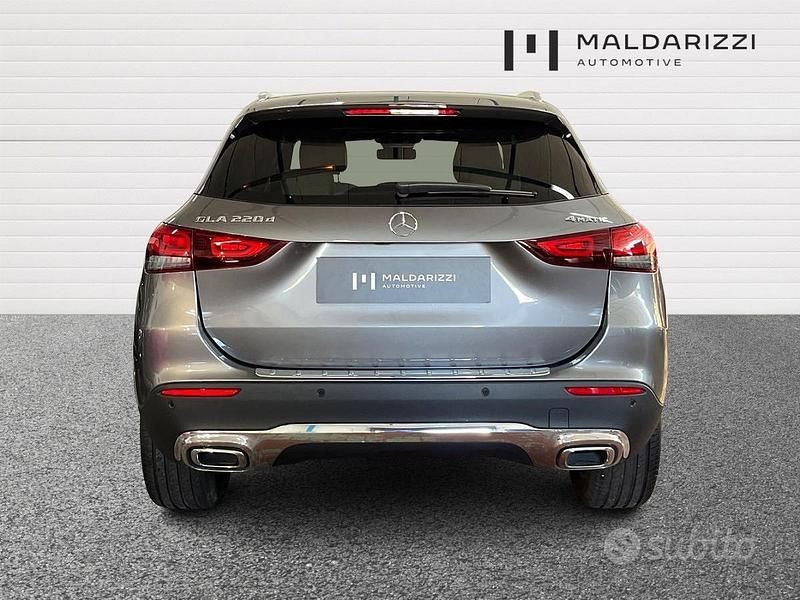 Usata Mercedes GLA220 190 CV (139 kW) 2020 Grigio SUV