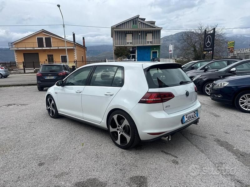 Usata VW Golf GTI 220 CV (161 kW) 2014 Bianco Berlina