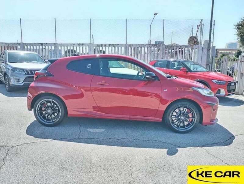 Usata Toyota Yaris 261 CV (191 kW) 2022 Rosso Berlina