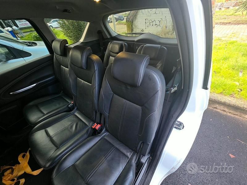 Usata Ford S-MAX Titanium 140 CV (102 kW) 2014 Monovolume