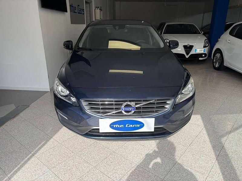 Usata Volvo V60 Momentum 136 CV (100 kW) 2013 Blu/azzurro Station wagon