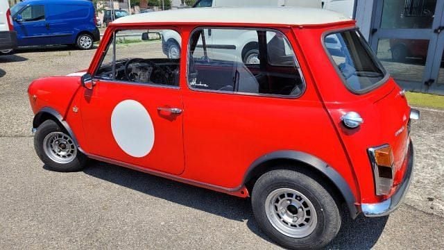 Usata Mini Cooper 54 CV (39 kW) 1970 Rosso / pastello Utilitaria