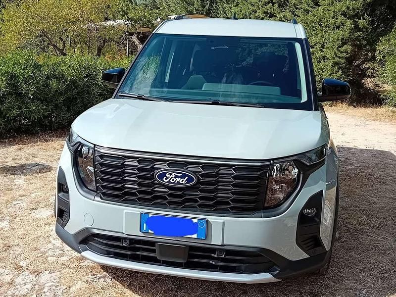 Usata Ford Tourneo Active 125 CV (91 kW) 2024 Grigio Furgone