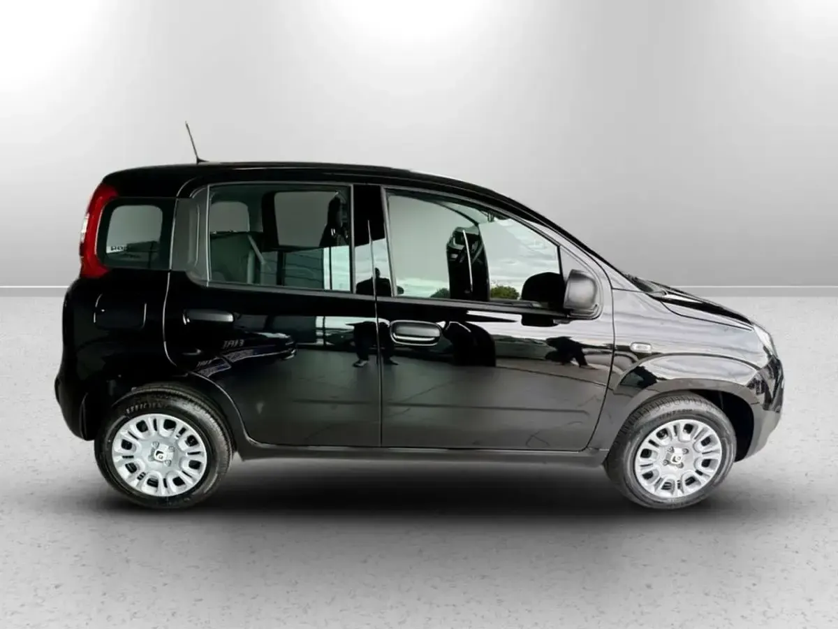 Nuova Fiat Panda 70 CV (51 kW) 2025 Nero cinema Utilitaria