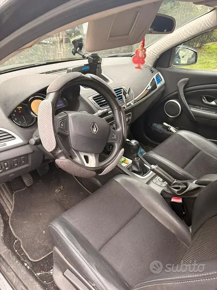 Usata Renault Mégane III 100 CV (73 kW) 2009 Berlina