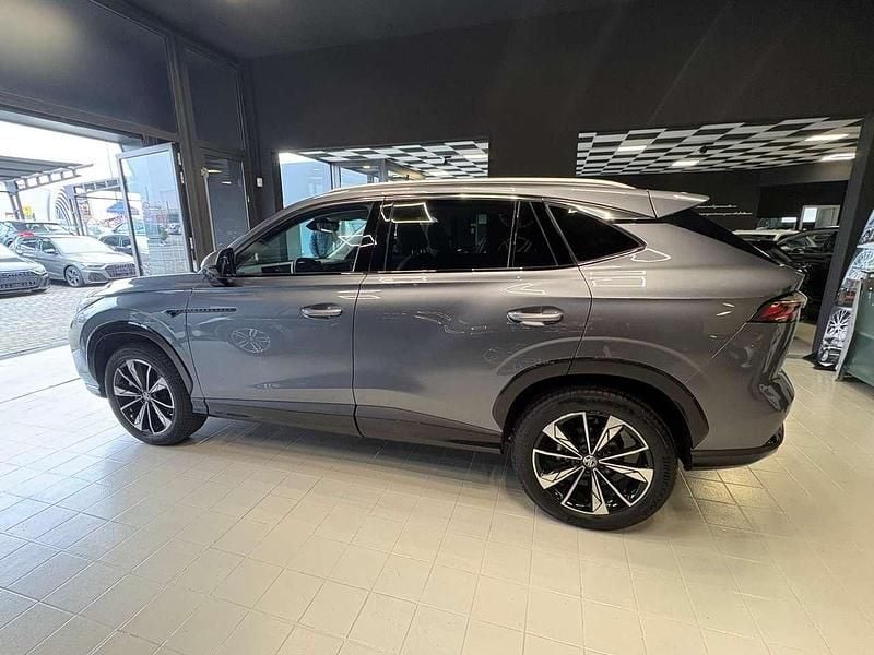 Usata MG HS Luxury 170 CV (125 kW) 2025 Grigio scuro SUV