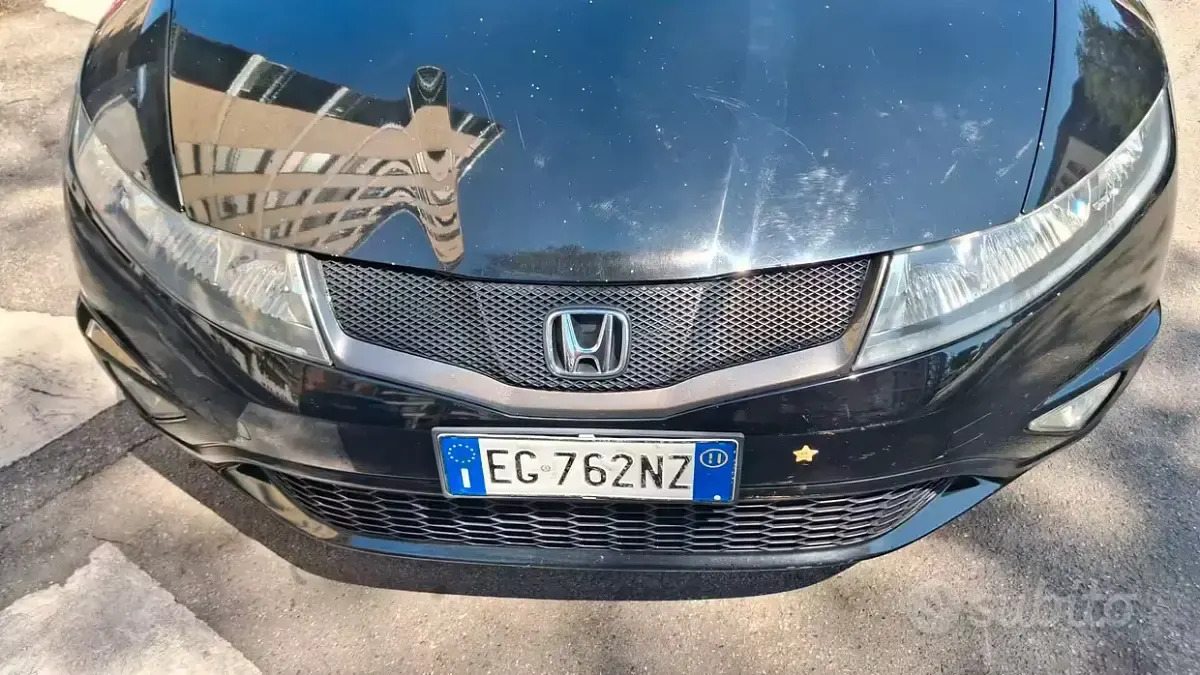 Usata Honda Civic Exclusive 140 CV (102 kW) 2011 Nero Berlina