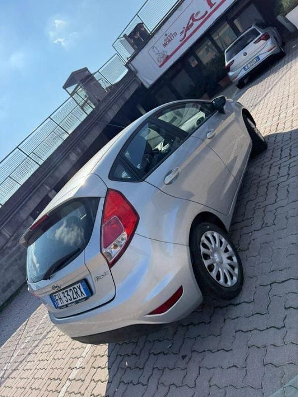 Usata Ford Fiesta Titanium 82 CV (60 kW) 2017 Argento