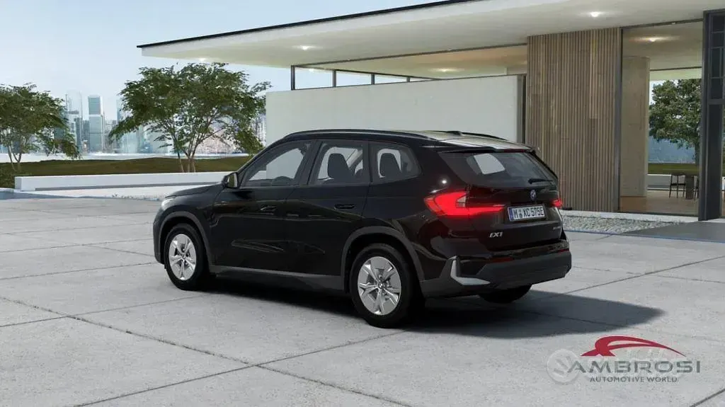 Nuova BMW iX1 150 kW (204 CV) 2026 Black pastello SUV