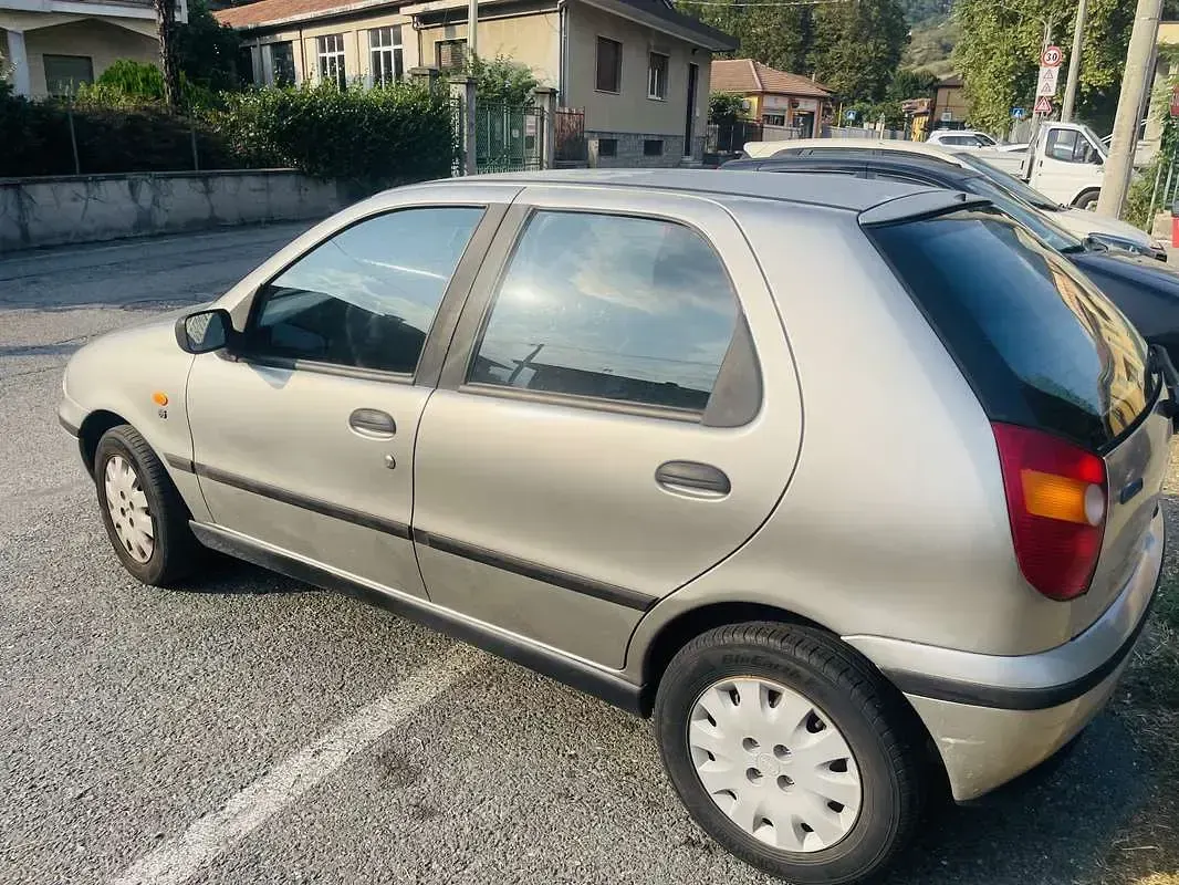 Usata Fiat Palio 68 CV (50 kW) 2000 Berlina