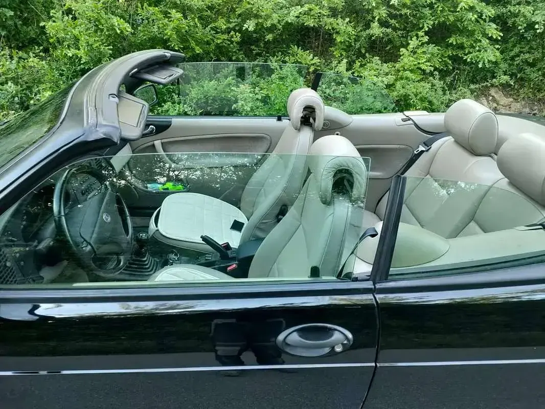 Usata Saab 900 Cabriolet 131 CV (96 kW) 1995 Nero Cabrio