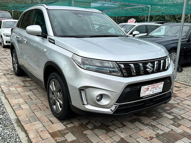 Second-hand Suzuki Vitara 129 CP (94 kW) 2020 Gri SUV