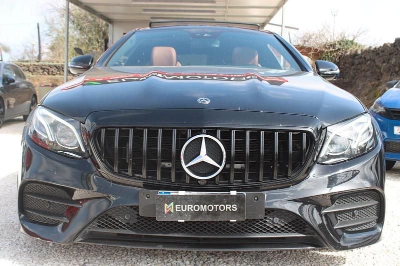 Usata Mercedes E300 244 CV (179 kW) 2018 Nero Coupé