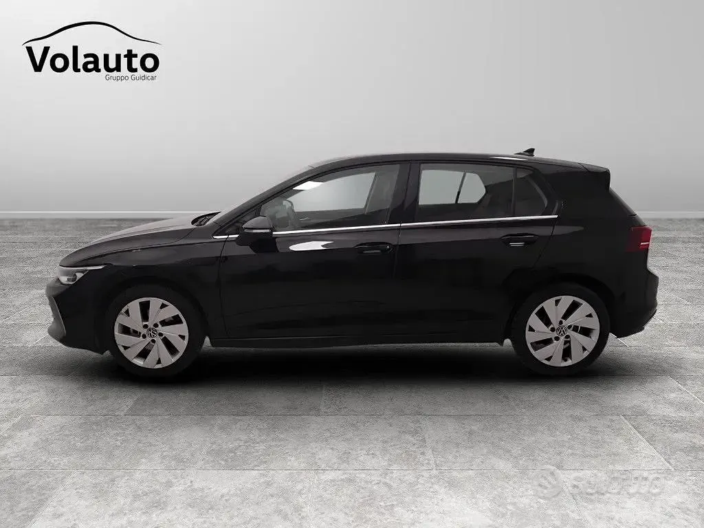 Begagnad VW Golf VIII Style 150 HK (110 kW) 2025 Svart Sedan
