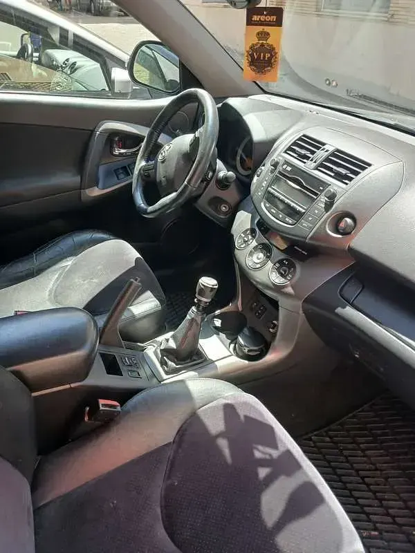 Usata Toyota RAV4 150 CV (110 kW) 2010 SUV