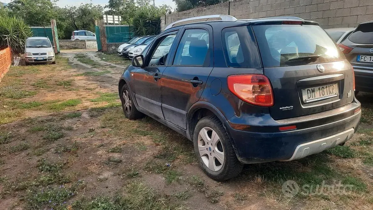 Usata Fiat Sedici 107 CV (78 kW) 2008 Nero SUV