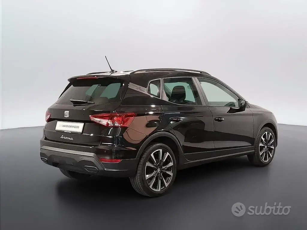 Usata Seat Arona Style 95 CV (69 kW) 2024 Nero midnight SUV