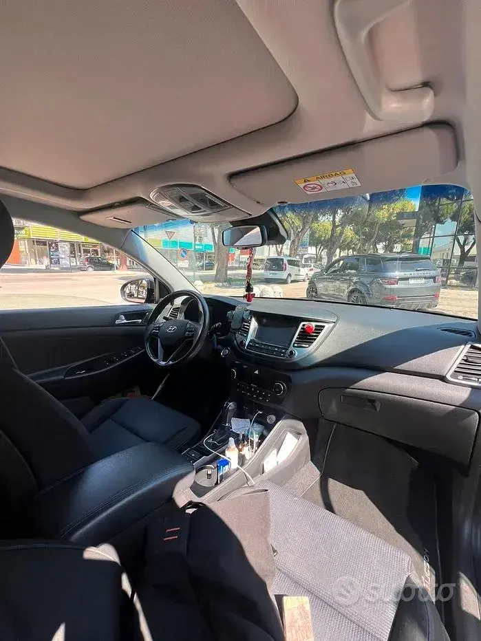 Usata Hyundai Tucson Xpossible 141 CV (103 kW) 2016 Nero SUV
